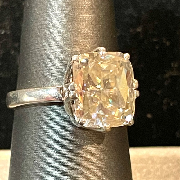 Genuine 7.00 CTs Off White Diamond Ring Cushion Cut 925 Silver - Picture 3 of 12